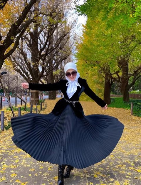 Pilihan Model Tas Putih ala Syahrini (Foto: Instagram @princessyahrini)