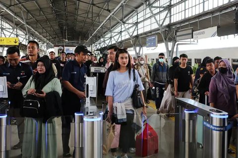 KAI siapkan 7.152 kursi per hari dalam 16 perjalanan tambahan sambut long weekend Mei dan Idul Adha 2025. (dok. KAI)