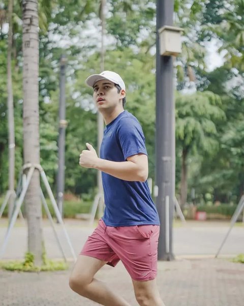 Outfit Celana Pendek Ala Maxime Bouttier (Sumber; IG/@bouttier_maxime)