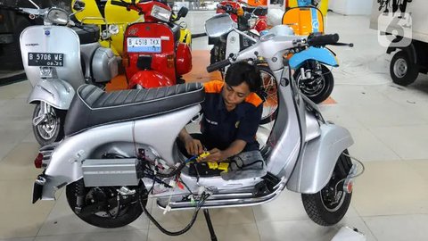 Arena test ride motor listrik di PEVS 2025. (ist)