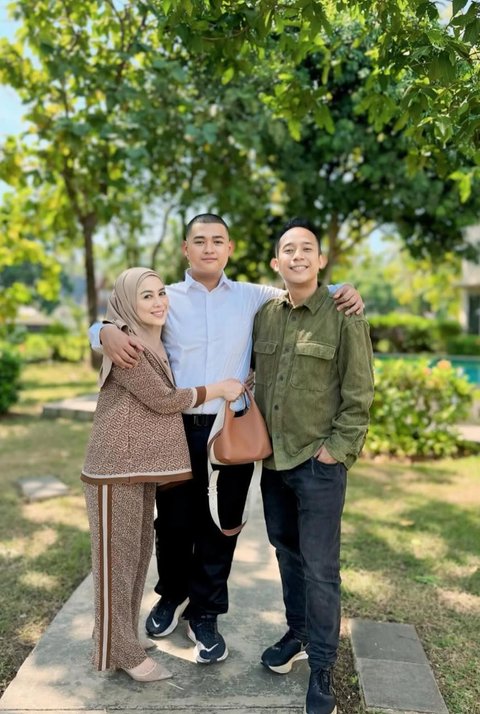 Fabian sedang menempuh pendidikan di SMA Presiden 2 Tanjung Lesung, sebuah sekolah semi militer yang berlokasi di Kabupaten Pandeglang, Banten.