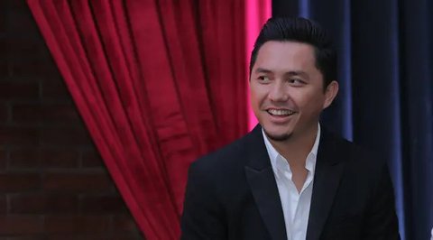 "Aku yakin. Ya alhamdulillah sejauh ini bisnis aku jalan semua. Ga ada yang gagal, amit-amit," ujar Raffi Ahmad. (Adrian Putra/Bintang.com)