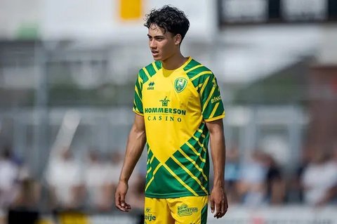 Rafael Struick mencetak gol pertamanya untuk Brisbane Roar ke gawang Sydney FC dalam laga A-League 2024/2025, 1 November 2024. (Dok. Brisbane Roar)