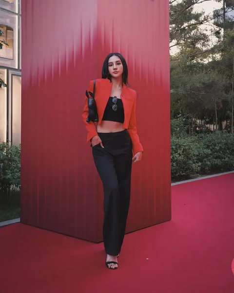 Lihat di sini tampilan Anya Geraldine di beauty event Korea. [@anyageraldine].