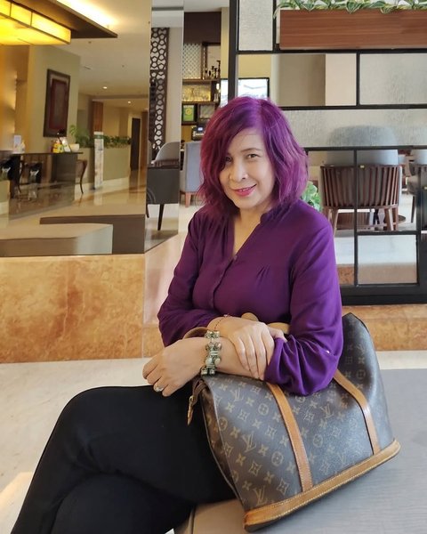 Potret Suasana Duka di Rumah Penyanyi Senior Irianti Erningpraja, Ada Dewa Budjana hingga Addie MS dan Memes Datang Melayat