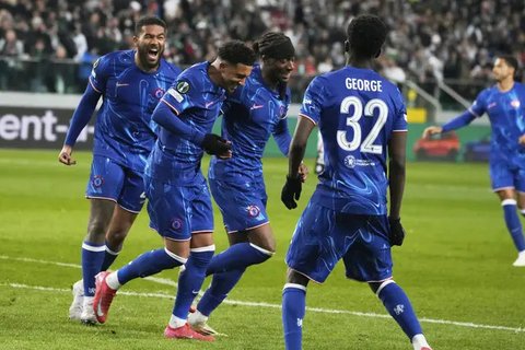 Final Conference League - Real Betis Vs Chelsea (Bola.com/Adreanus Titus)