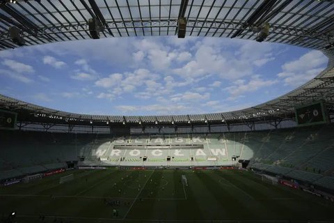 Final Conference League - Real Betis Vs Chelsea (Bola.com/Adreanus Titus)