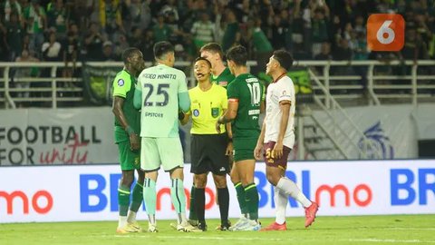 Kolase - Borneo FC, Persis Solo, Semen Padang FC (Bola.com/Adreanus Titus)