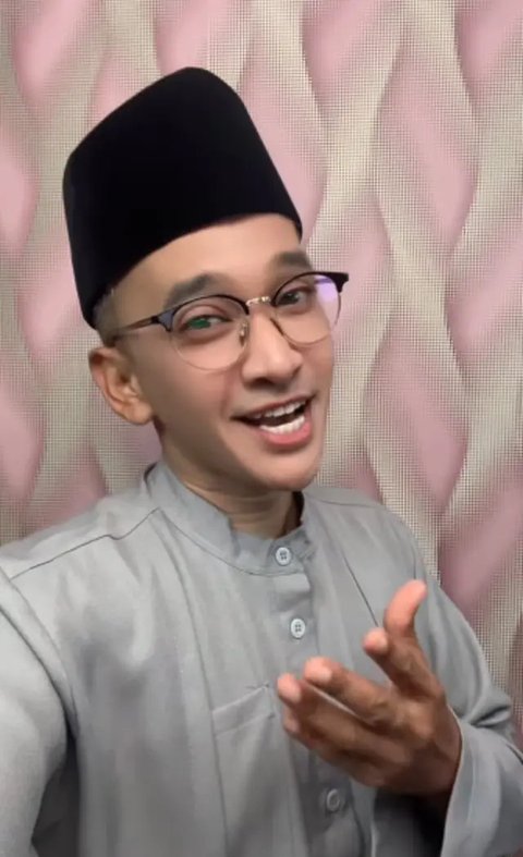 Model Baju Koko Pilihan Ruben Onsu