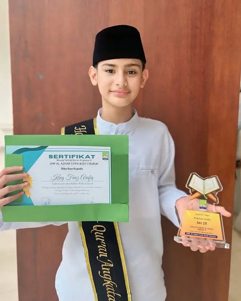 Momen King Faaz wisuda Al-Qur'an Juz 28. (sumber: Instagram/fairuzarafiq)