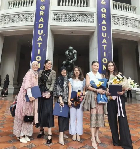 Wulan Guritno Hadir di Wisuda Putrinya yang Lulus SMP. [@wulanguritno]