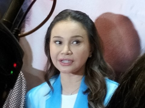 Kisah Cinta Penuh Pengorbanan dalam Film 'TAK INGIN USAI DI SINI' Sukses Buat Rossa Menangis