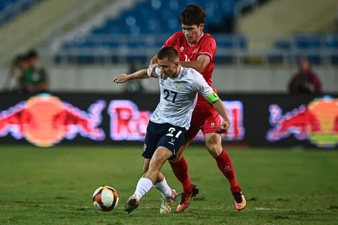 Pelatih Vietnam, Kim Sang-sik mengikuti sesi konferens pers jelang laga melawan Filipina di Piala AFF 2024, Selasa (17/12/2024). (Dok. VFF)
