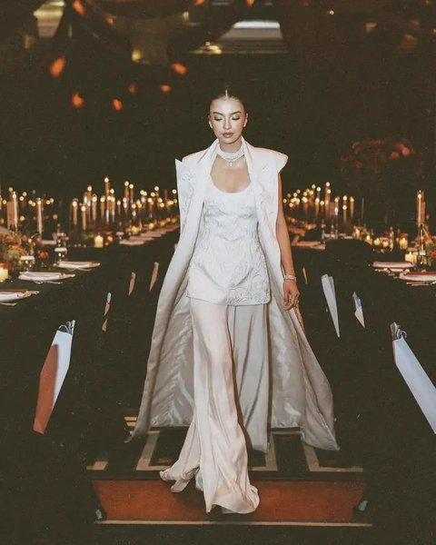 Intip gaya Raline Shah setelah jadi Presiden Jomblo Indonesia (@ralineshah)