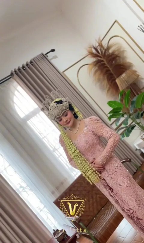 Potret Mawar Afi Pakai Gaun Jawa-Sunda di Prewedding (Sumber: IG/@mysamawar)