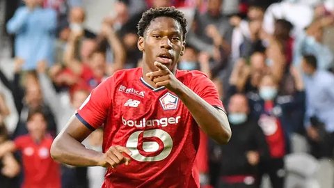 Penyerang Lille, Jonathan David masih berumur 21 tahun. Saat melawan Monaco, David mencetak brace bagi klubnya. Namun sayang kemenangan yang didepan mata harus kandas. Sampai saat ini Jonatha