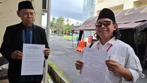 Rumah makan ayam goreng Widuran Solo ditutup sementara, Senin (26/5).(Liputan6.com/Fajar Abrori)