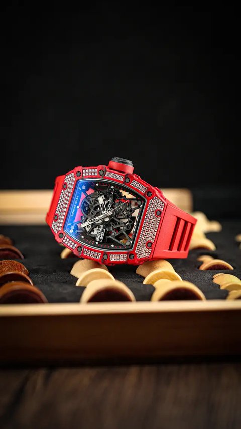 JWX 3.0 menampilkan koleksi jam tangan mewah dari berbagai merek seperti Richard Mille, Patek Philippe, Audemars Piguet, Rolex, Vacheron Constantine, Blvgari, Omega, A.Lange Sohne, Cartier, C