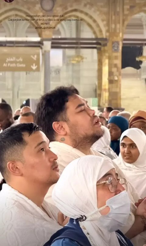 Potret Ivan Gunawan Ibadah Haji 2025 (Sumber: IG/ivan_gunawan)