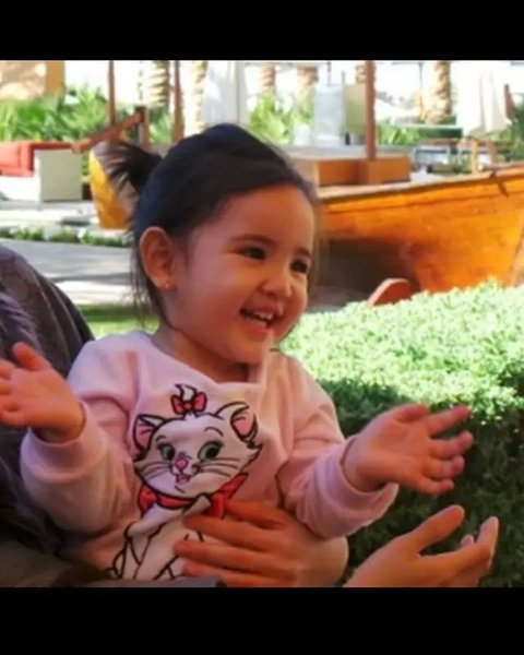 8 Potret Transformasi Mikhayla, Anak Nia Ramadhani yang Kini Beranjak Remaja (sumber: Instagram/ramadhaniabakrie)