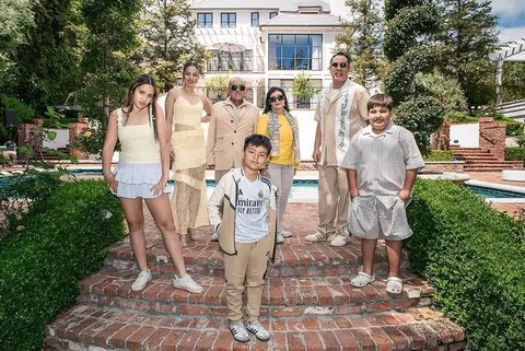 8 Potret Transformasi Mikhayla, Anak Nia Ramadhani yang Kini Beranjak Remaja (sumber: Instagram/ramadhaniabakrie)