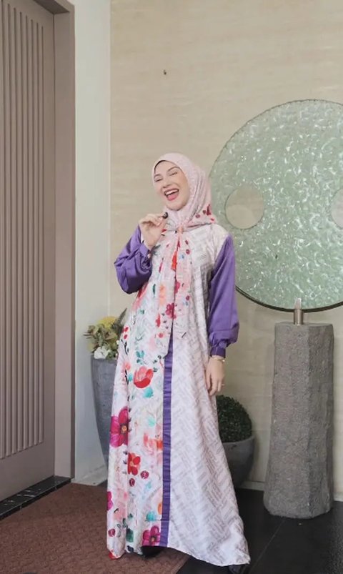 Gamis Kekinian Ala Irish Bella di 2025 (Sumber: IG/@_irishbella_)