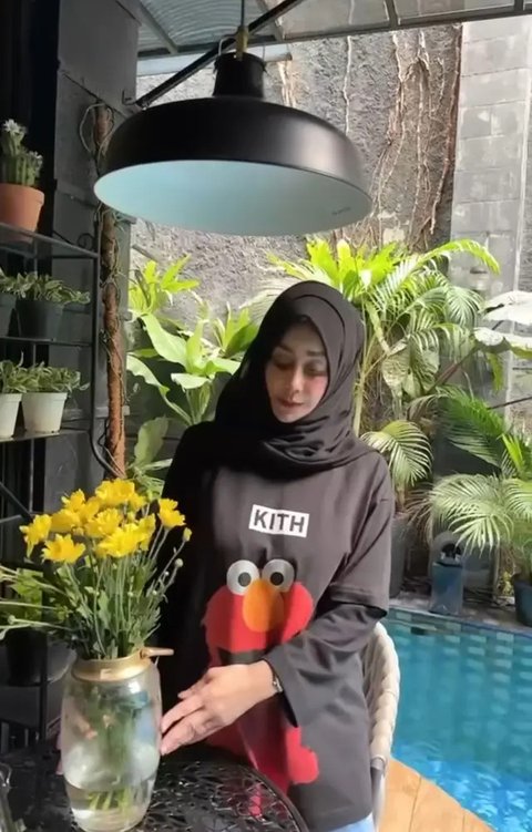 Amy Qanita dan Nisya Ahmad saar kunjungi pameran tas branded