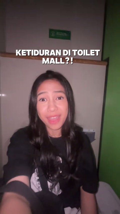 Momen Lucu Tapi Kasihan, TikToker Ini Ketiduran di Toilet Mall sampai Tutup dan Nangis di Eskalator