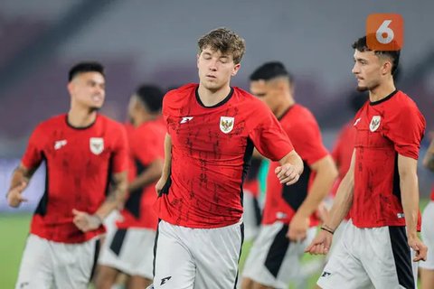 Official training Timnas Indonesia jelang pertandingan melawan China di SUGBK, Jakarta, Rabu (4-6-2025). (Bola.com/Bagaskara Lazuardi)