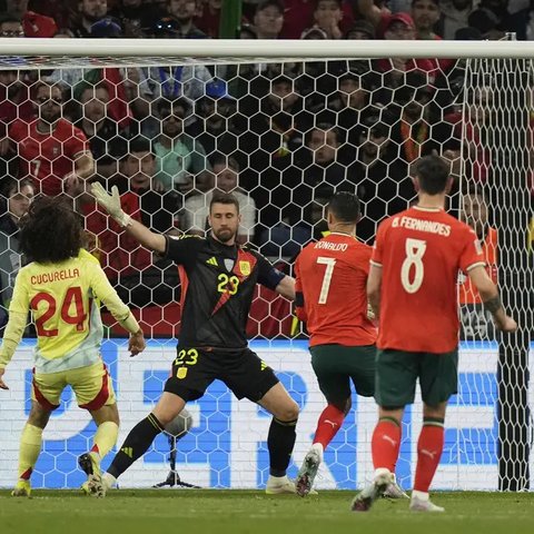 Selebrasi Cristiano Ronaldo usai mencetak gol di laga Portugal vs Spanyol di final UEFA Nations League, Senin (09/06/2025) dini hari WIB. (AP/Matthias Schrader)