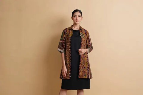 Inspirasi Fashion Ibu Pejabat by Reve
