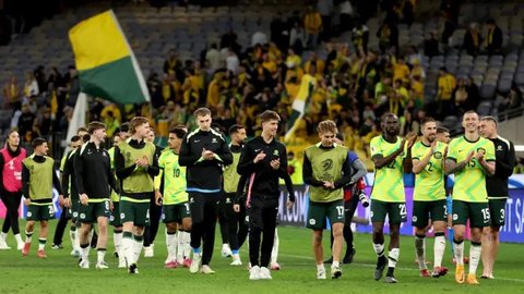 Pelatih Arab Saudi, Herve Renard, saat mendampingi timnya melawan Timnas Indonesia pada lanjutan Kualifikasi Piala Dunia 2026 zona Asia, di Stadion GBK, Jakarta, Selasa (19/11/2024). (Bola.co