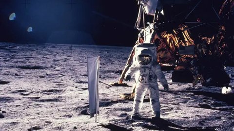 Misi Apollo 11 di permukaa Bulan (NASA)