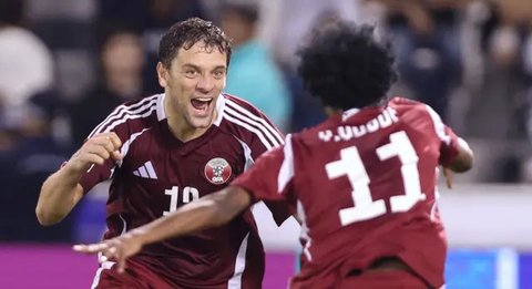 Timnas Indonesia merayakan gol yang dicetak Ole Romeny ke gawang China dalam laga Kualifikasi Piala Dunia 2026 zona Asia di Stadion Utama Gelora Bung Karno (SUGBK) Senayan, Jakarta, Kamis (5/