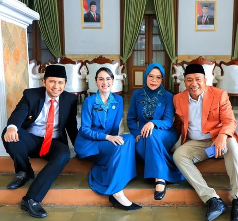 Outfit Ibu Pejabat ala Arumi Bachsin, dari Batik Kekinian hingga Kebaya Elegan (@arumibachsin_94)