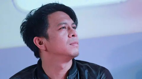 Selain bermain musik, ternyata Ariel dalam kesehariannya suka bermain game online. Game itu bernama Player Unknown's Battlegrounds (PUBG) dengan nama akun KUBIGA. Ariel pun sering sekali o