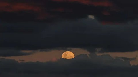 FOTO: Keindahan Strawberry Moon di Langit Berbagai Negara, Fenomena Langka yang Muncul Lagi Tahun 2043