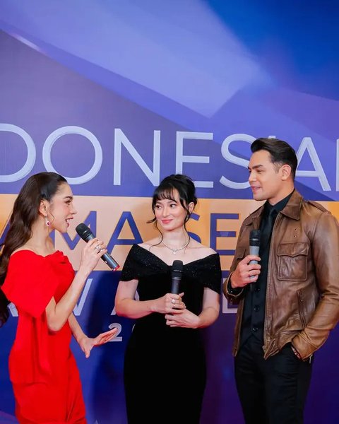 Salah satu potret Asmirandah kala menghadiri acara bersama Jonas Rivanno beredar di medsos dan jadi sorotan publik. Beragam komentar tertuju padanya. (Foto: Billy Arlian dari Instagram @asmir