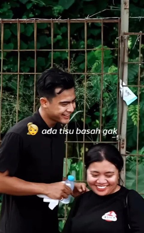 Namanya belum terbiasa, wajar kalau sampai muntah.<br />&nbsp;<br />"Kalau pertamakali naik mobil balap biasalah itu, kalau dibalik gua juga kalau suruh latian bola pingsan kali, Hahaha&hellip; Semangat!" lanjut Rifat.