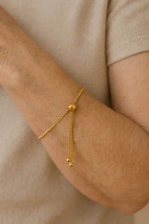 Model Gelang Emas untuk Usia 50 Tahun ke Atas, Anggun dan Elegan di Segala Acara (sumber:AI)