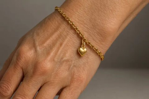 Model Gelang Emas untuk Usia 50 Tahun ke Atas, Anggun dan Elegan di Segala Acara (sumber:AI)