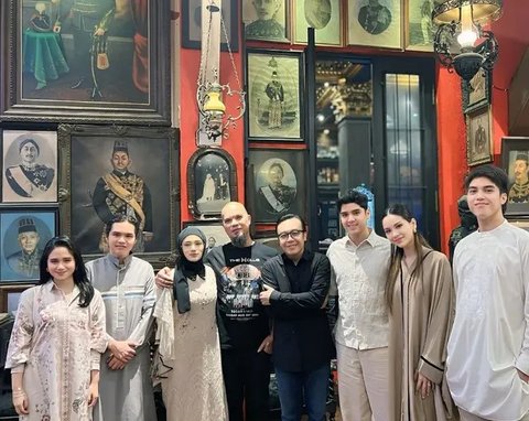 Mulan Jameela anggun berkebaya saat dilantik menjadi anggota Dewan Perwakilan Rakyat (DPR) RI pada Selasa, 1 Oktober 2024. (Dok: Instagram @mulanjameela1