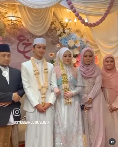 Potret Pernikahan Gus Azmi dan Khansa Mariska. (Sumber: Instagram/gus.shodiq/lailasyadzili.askandar)