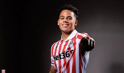 Million Manhoef pindah dari Vittese ke Stoke City pada bursa transfer musim dingin 2024. (Instagram/million.m_)