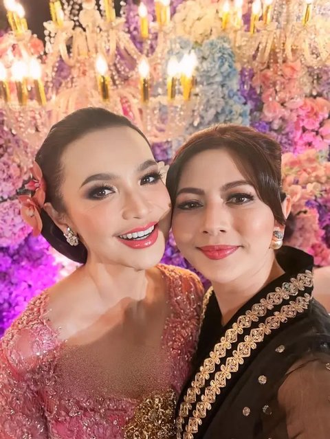 Potret tamu artis di pernikahan anak Nunu Datau. (sumber: Instagram/cutkeke_xavier)