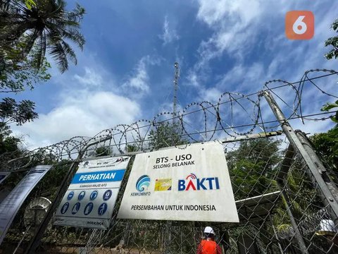 BTS 4G yang dibangun oleh BAKTI Kominfo di Daerah 3T di Desa Selong Belanak, Lombok Tengah, Nusa Tenggara Barat. (Liputan6.com/ Agustin Setyo W).