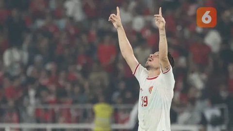 Selebrasi pemain Timnas Indonesia, Thom Haye setelah mencetak gol pertama ke gawang Filipina pada laga terakhir Grup F putaran kedua kualifikasi Piala Dunia 2026 Zona Asia di Stadion Utama