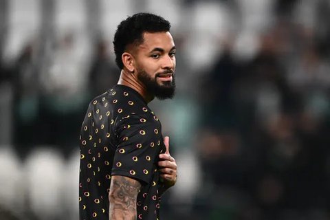 Pemain Juventus Douglas Luiz (AFP)