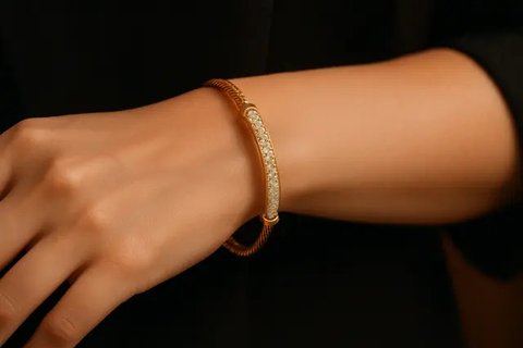 Model Gelang Emas Tali Terbaru 2025 (created by AI)