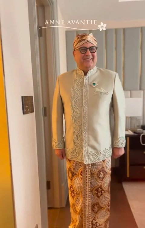 Model Bross Irwan Mussry di Akad Nikah Al Ghazali (Foto: Instagram @anneavantieheart)